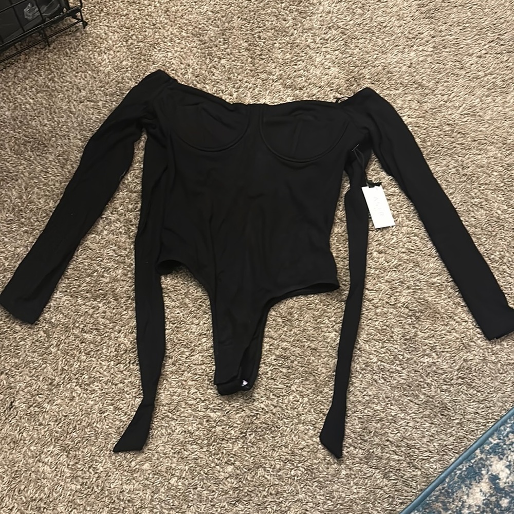ASTR (black body suit) 🐈‍⬛